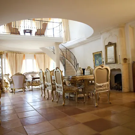 Vue Mer-piscine-jacuzzi-billard-homecinema 4* Mireval